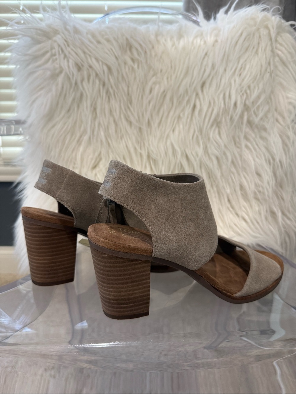NWT Toms Majorca Neutral Desert Taupe Suede Block Heel Sandals - Women
